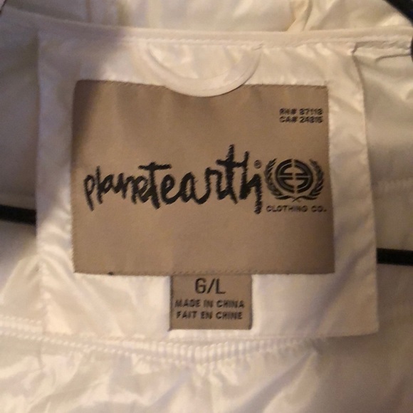 Snow Jacket - Picture 2 of 4